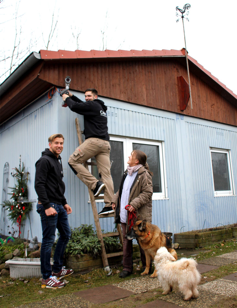Installation der Überwachungsanlage im Einhorn e. V.